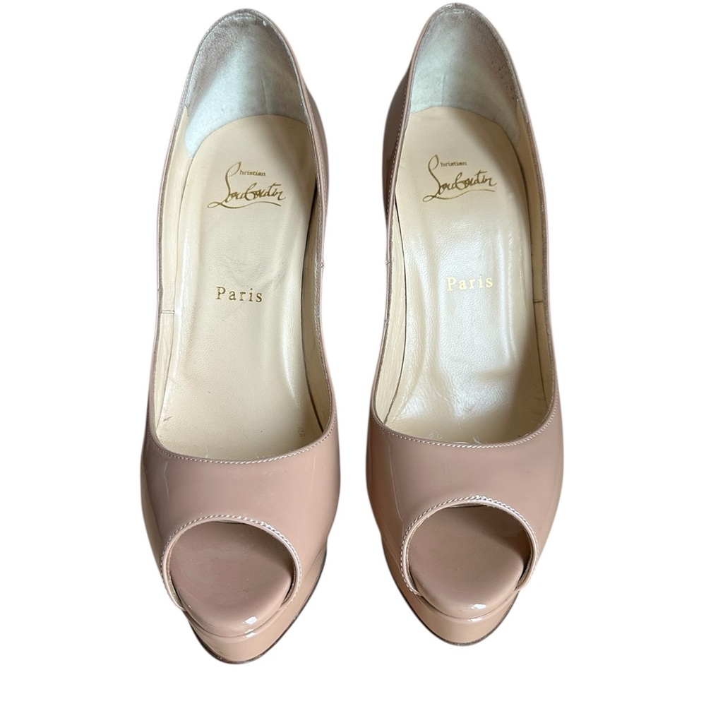 Christian Louboutin Lady Peep Nude 150mm heels
RETAIL 995 - Picture 6 of 10